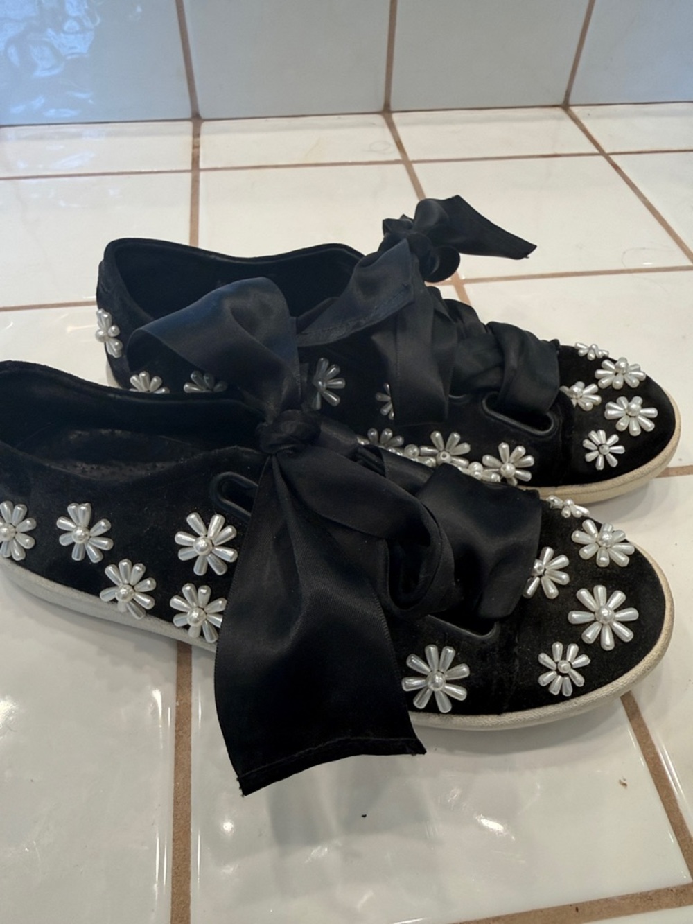 Jeffrey Campbell size 8Black Velvet Ribbon Sneakers with Pearl Daisy